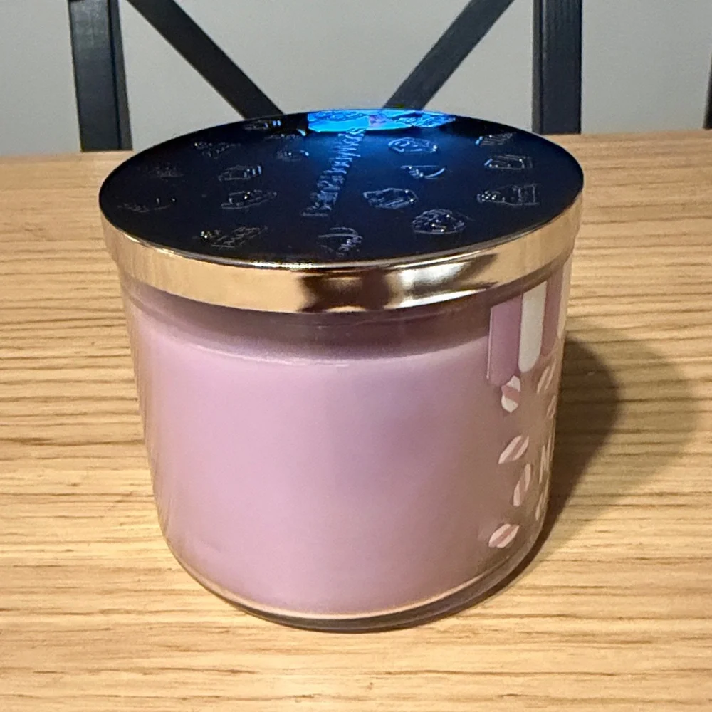 Bath & Body Works 3 Wick Candle. Lavender Marshmallow. - Picture 5 of 8